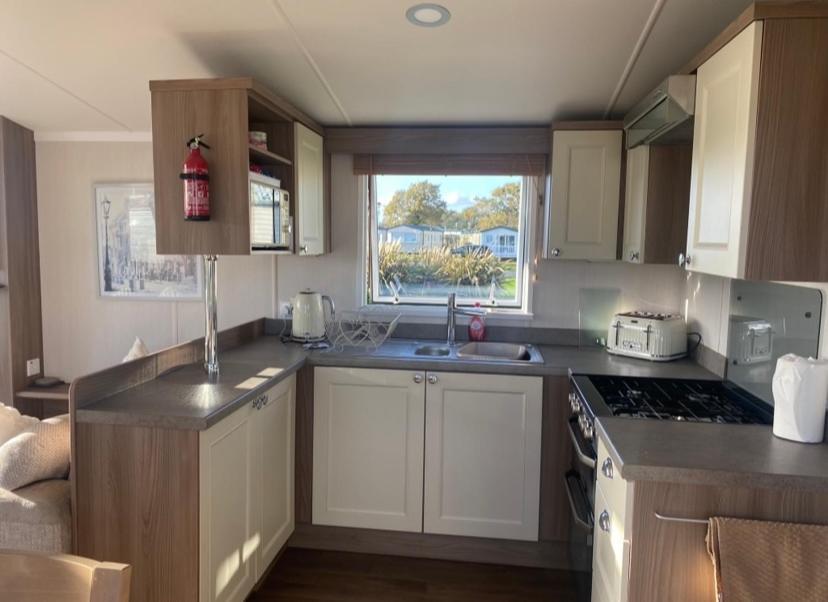 Caravan Church Farm Holiday Village 帕格汉姆 外观 照片
