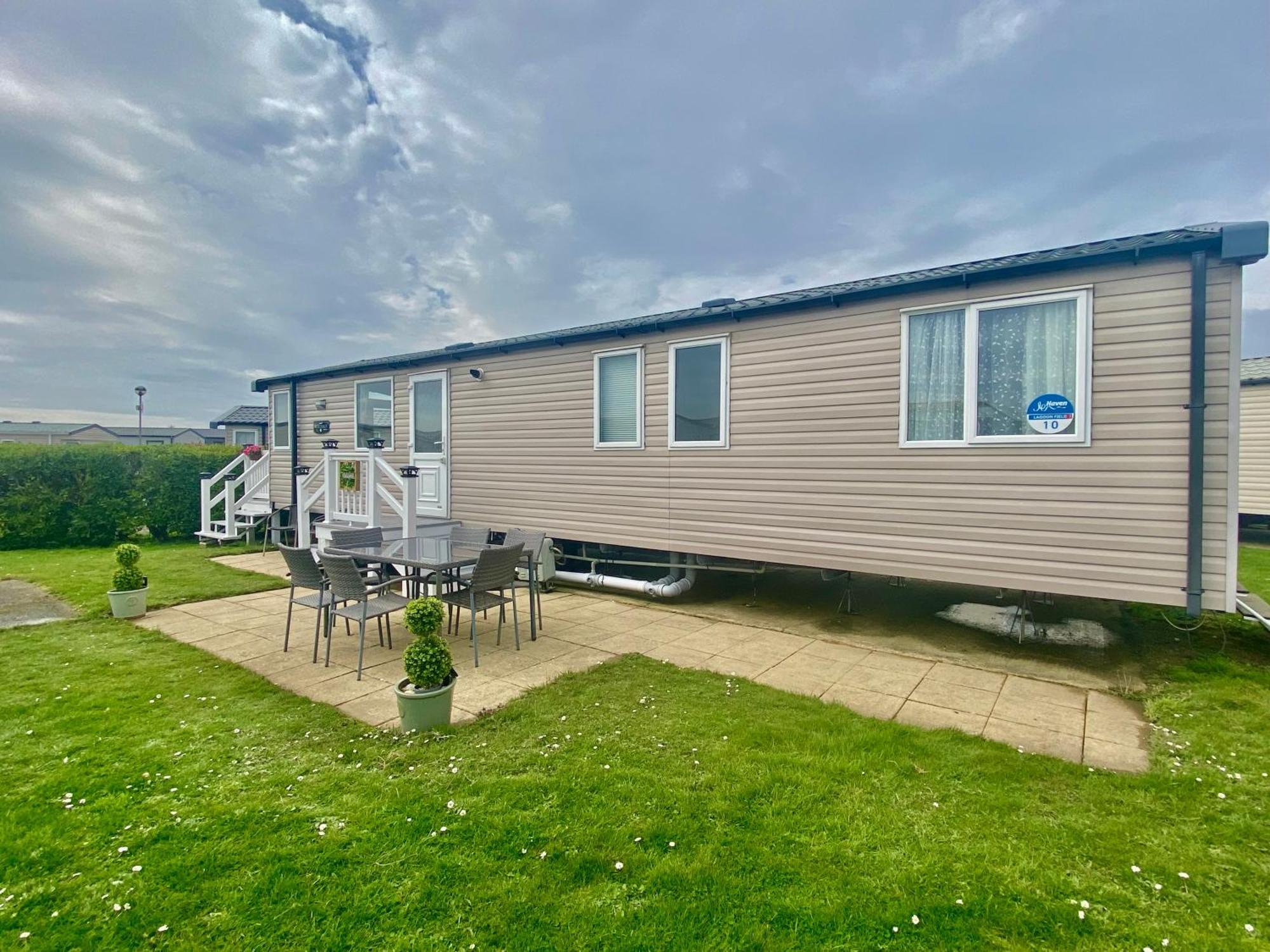 Caravan Church Farm Holiday Village 帕格汉姆 外观 照片